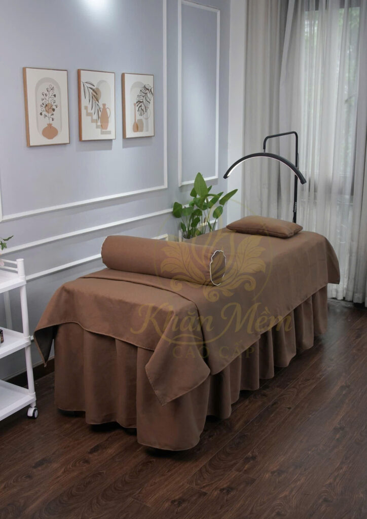 Gấm Nâu Tây